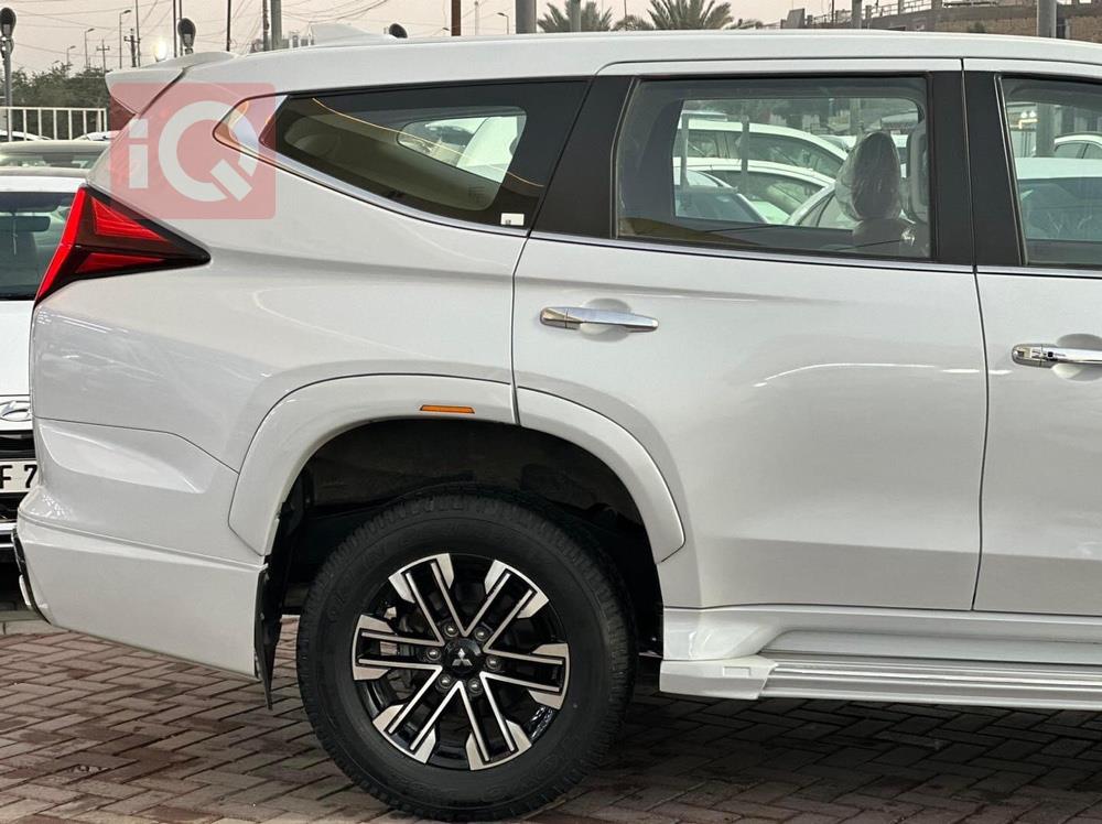 Mitsubishi Montero Sport